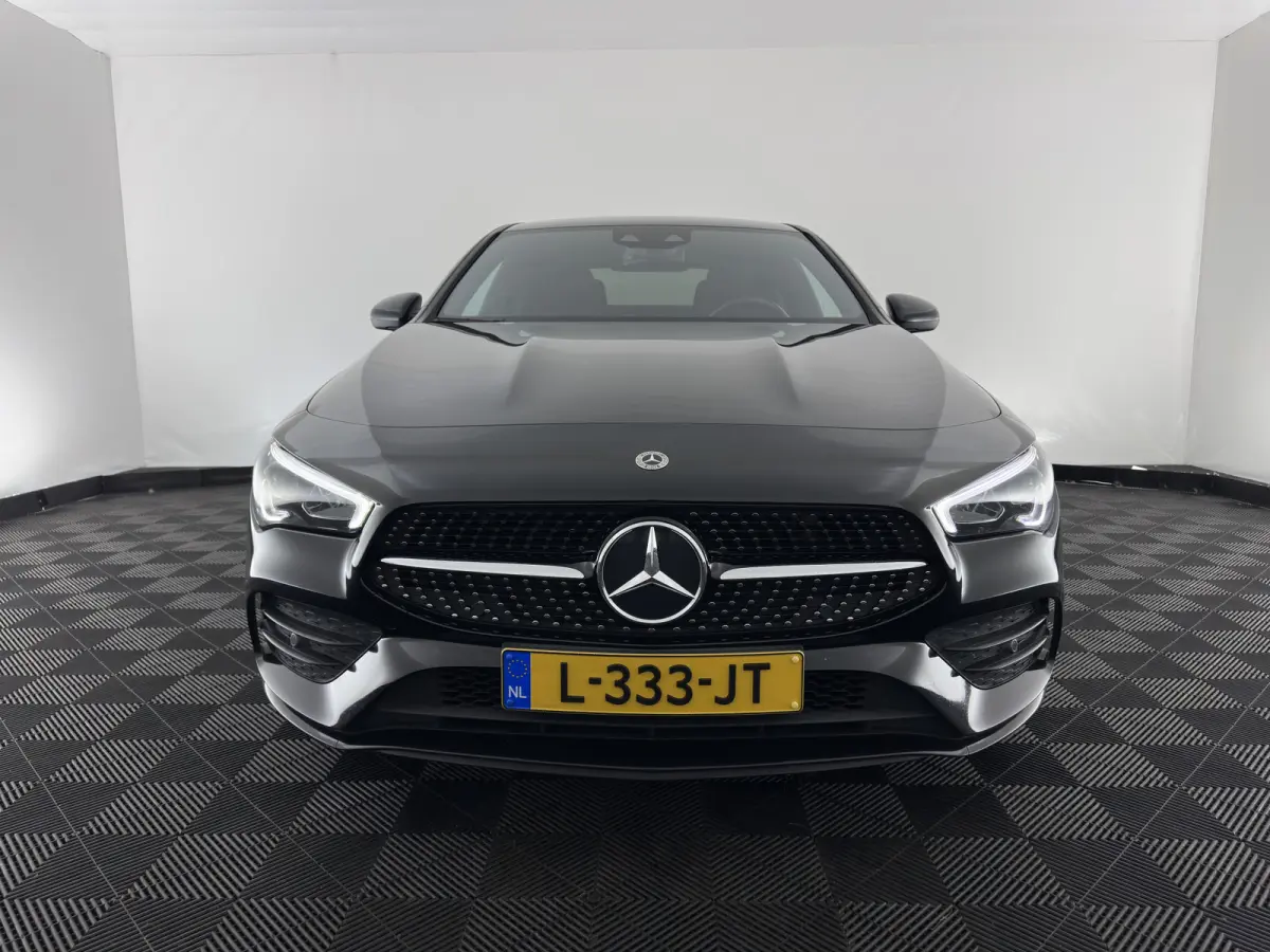 200 Business Solution AMG (INCL.BTW) Aut. *LEATHER-MICROFIBRE | FULL-LED | HEATED-SPORTSEATS | AMBIENT-LIGHT | DIGI-COCKPIT | DAB+ | NAVI-FULLMAP | CAMERA | PRIVACYGLASS | SHIFTPADDLES | 18'