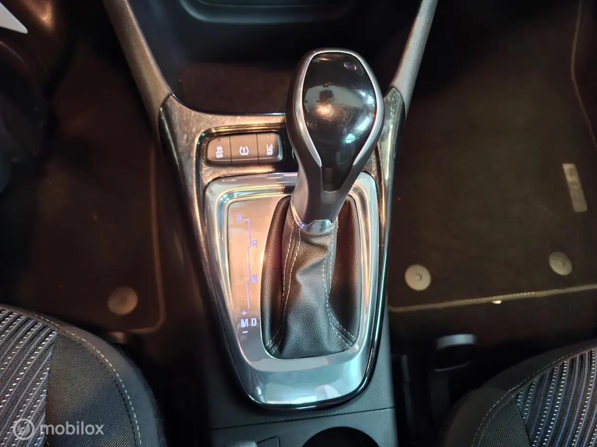 1.2 Turbo 120 Jaar Edition AUTOMAAT