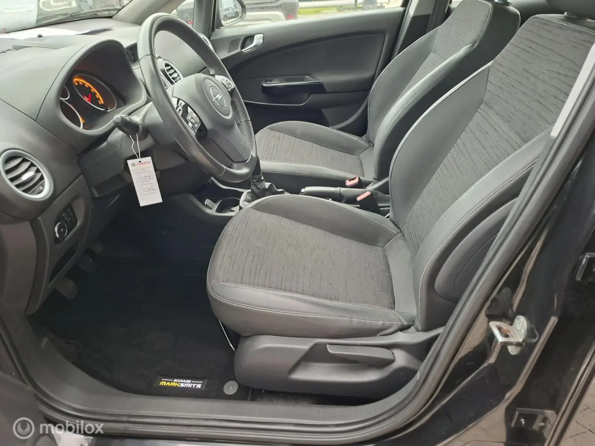 1.2 Turbo 120 Jaar Edition AUTOMAAT