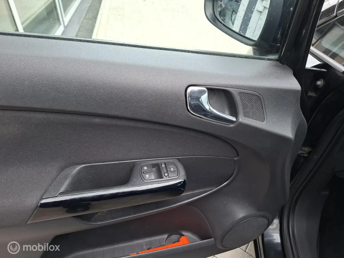 1.2 Turbo 120 Jaar Edition AUTOMAAT