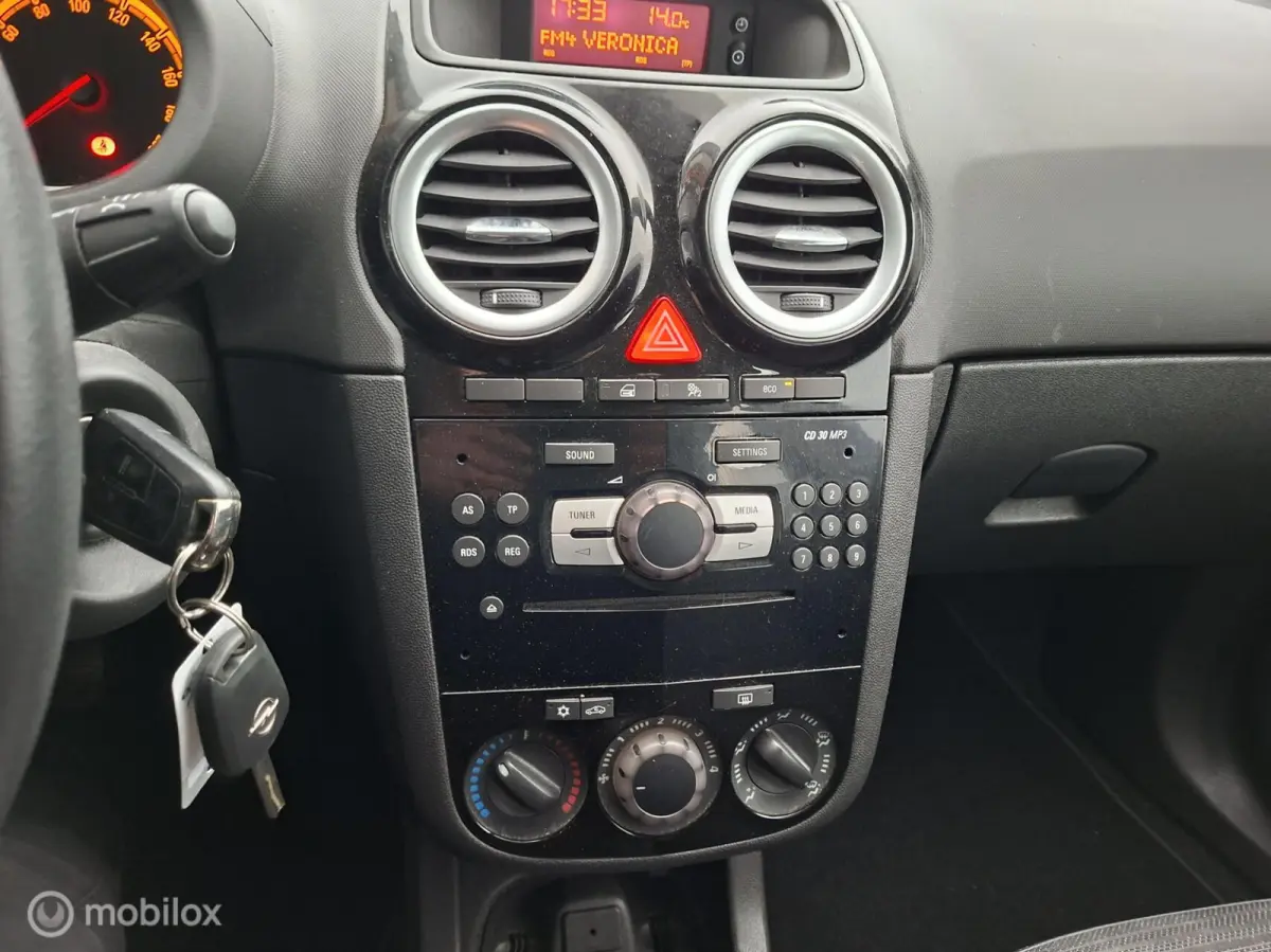 1.2 Turbo 120 Jaar Edition AUTOMAAT