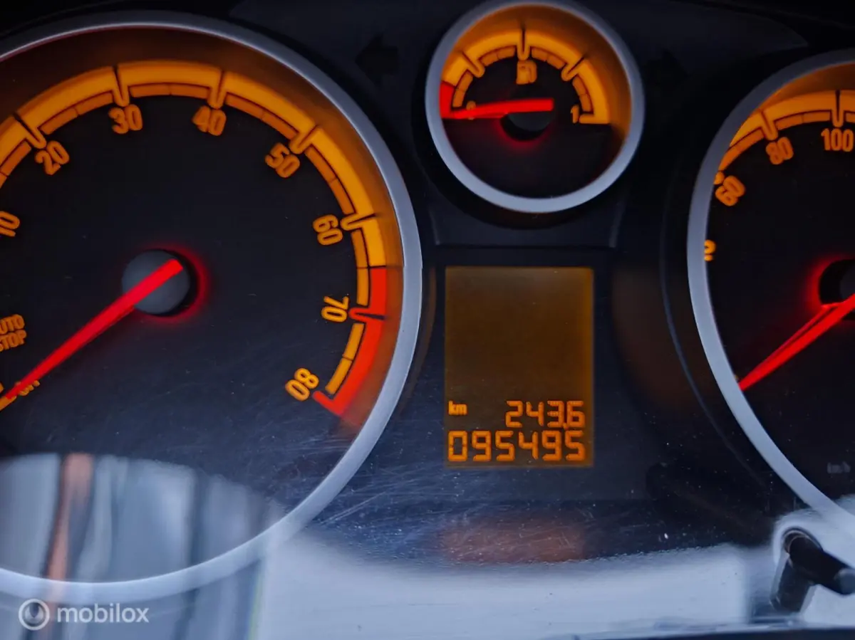 1.2 Turbo 120 Jaar Edition AUTOMAAT