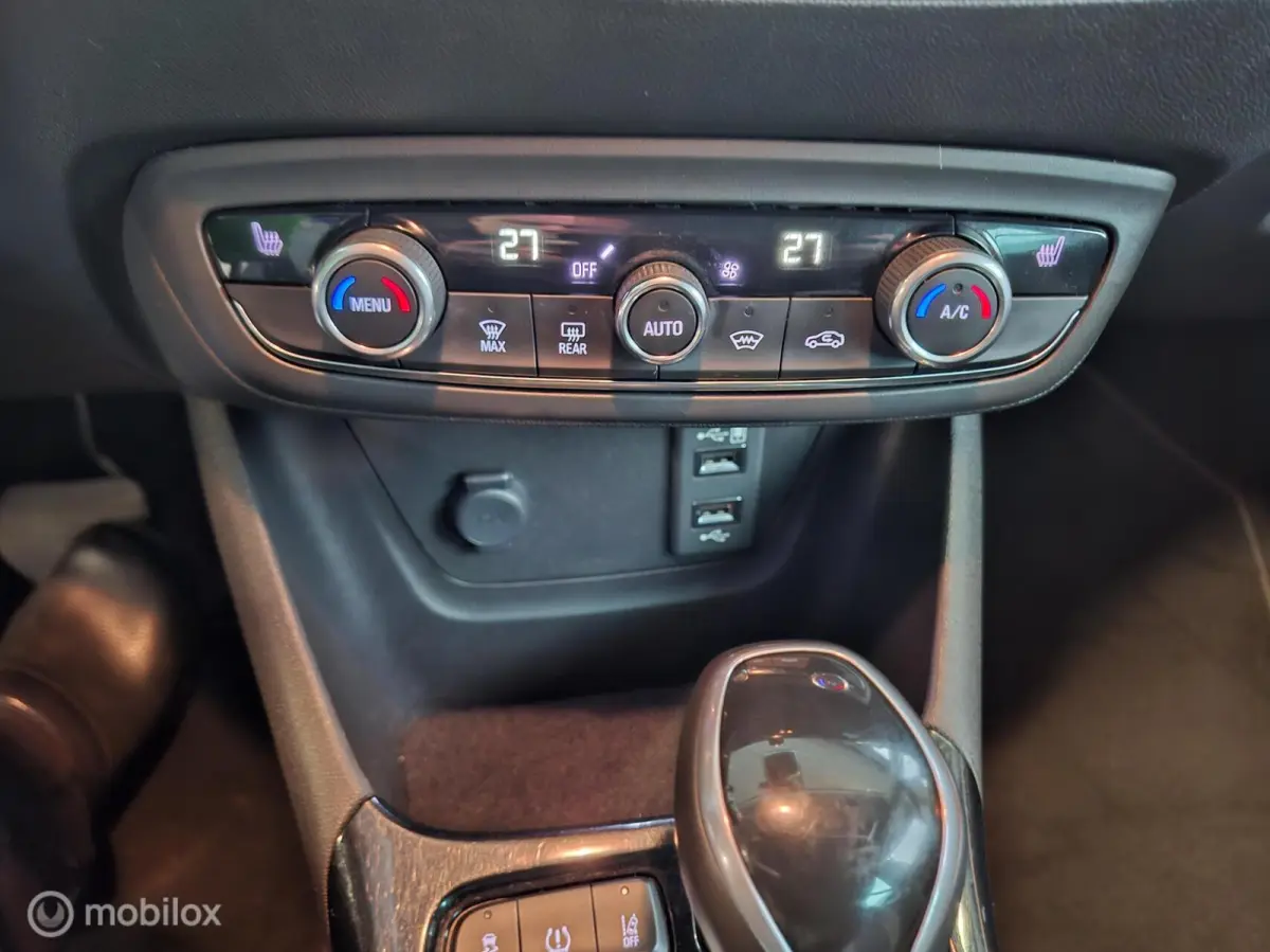 1.2 Turbo 120 Jaar Edition AUTOMAAT