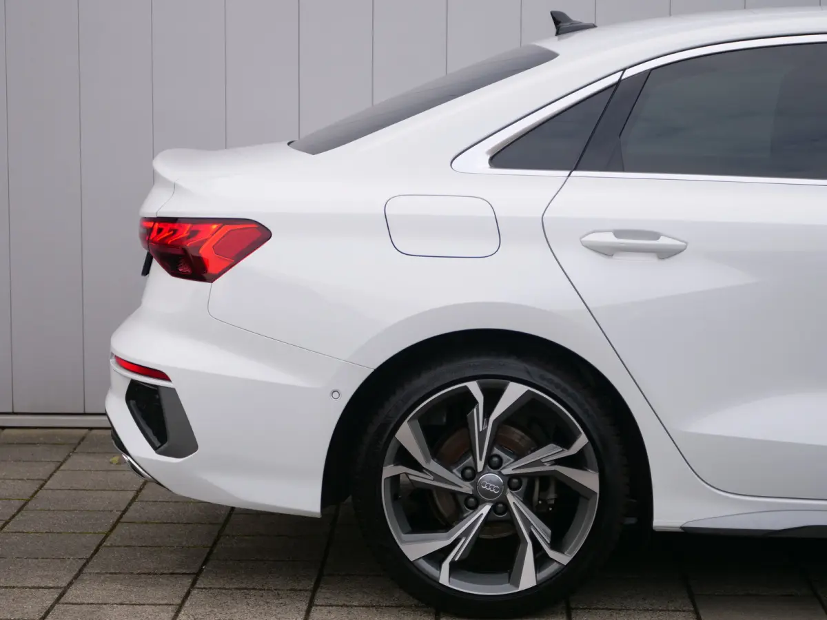 35 TFSI S edition 150 Pk Automaat Navi / DAB / Apple Carplay / Camera