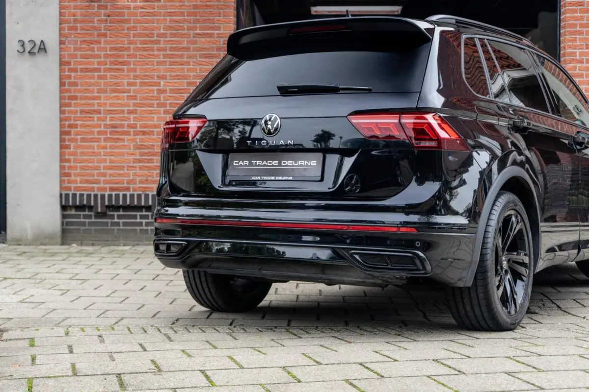 1.5 TSI R-Line Pano / Trekhaak / Camera