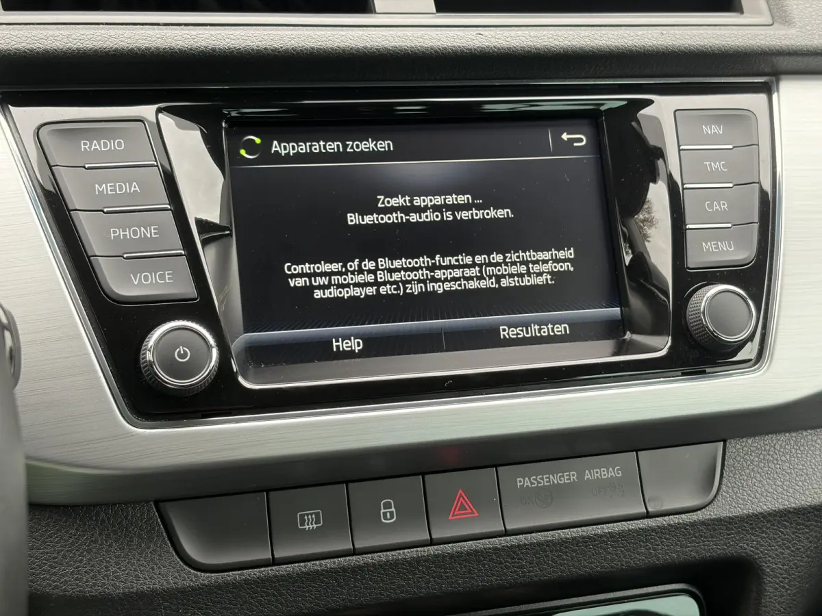 1.0 TSI Drive ✓2e Eigenaar✓D-riem vv in 2023✓Navi✓Clima✓Cruise✓Pdc✓Lm velgen✓4 Elekt Ramen✓N.A.P✓Apk tot 08-2027