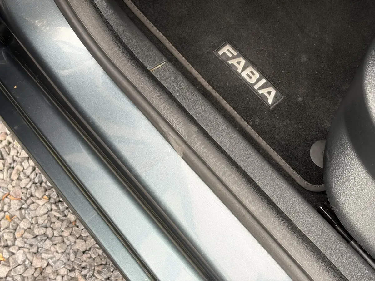 1.0 TSI Drive ✓2e Eigenaar✓D-riem vv in 2023✓Navi✓Clima✓Cruise✓Pdc✓Lm velgen✓4 Elekt Ramen✓N.A.P✓Apk tot 08-2027