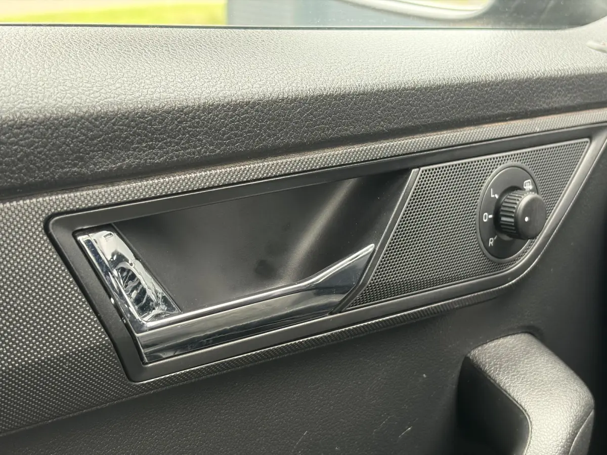 1.0 TSI Drive ✓2e Eigenaar✓D-riem vv in 2023✓Navi✓Clima✓Cruise✓Pdc✓Lm velgen✓4 Elekt Ramen✓N.A.P✓Apk tot 08-2027