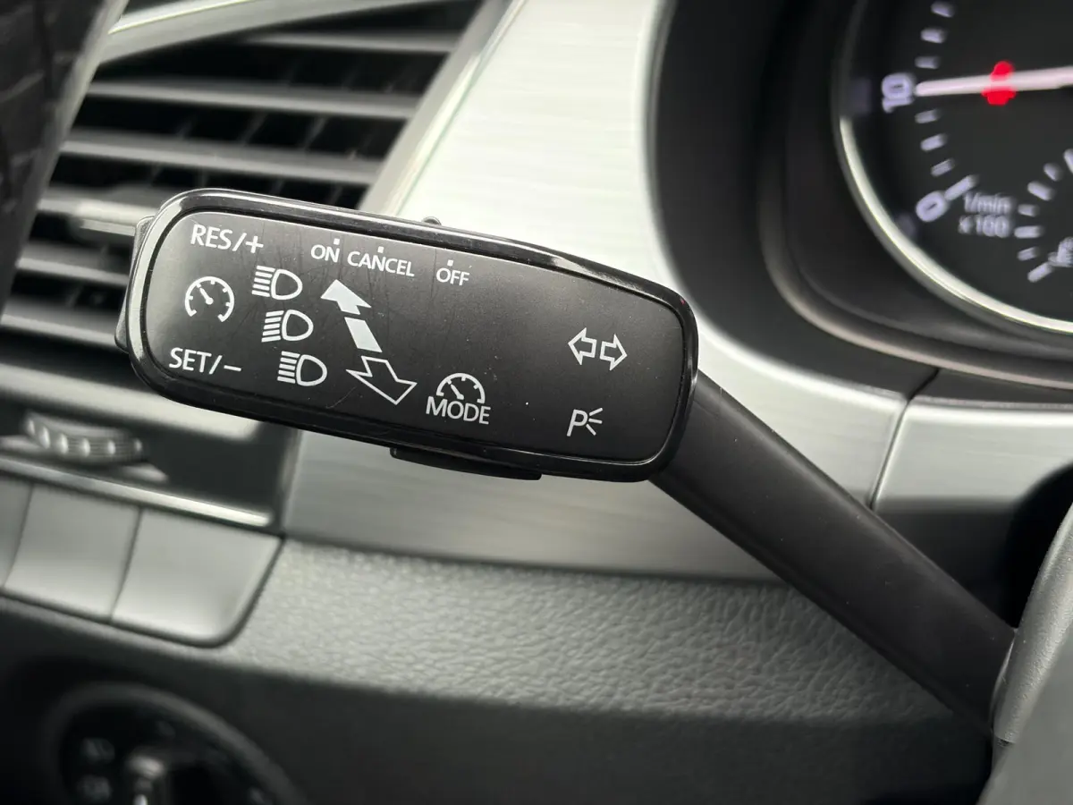 1.0 TSI Drive ✓2e Eigenaar✓D-riem vv in 2023✓Navi✓Clima✓Cruise✓Pdc✓Lm velgen✓4 Elekt Ramen✓N.A.P✓Apk tot 08-2027