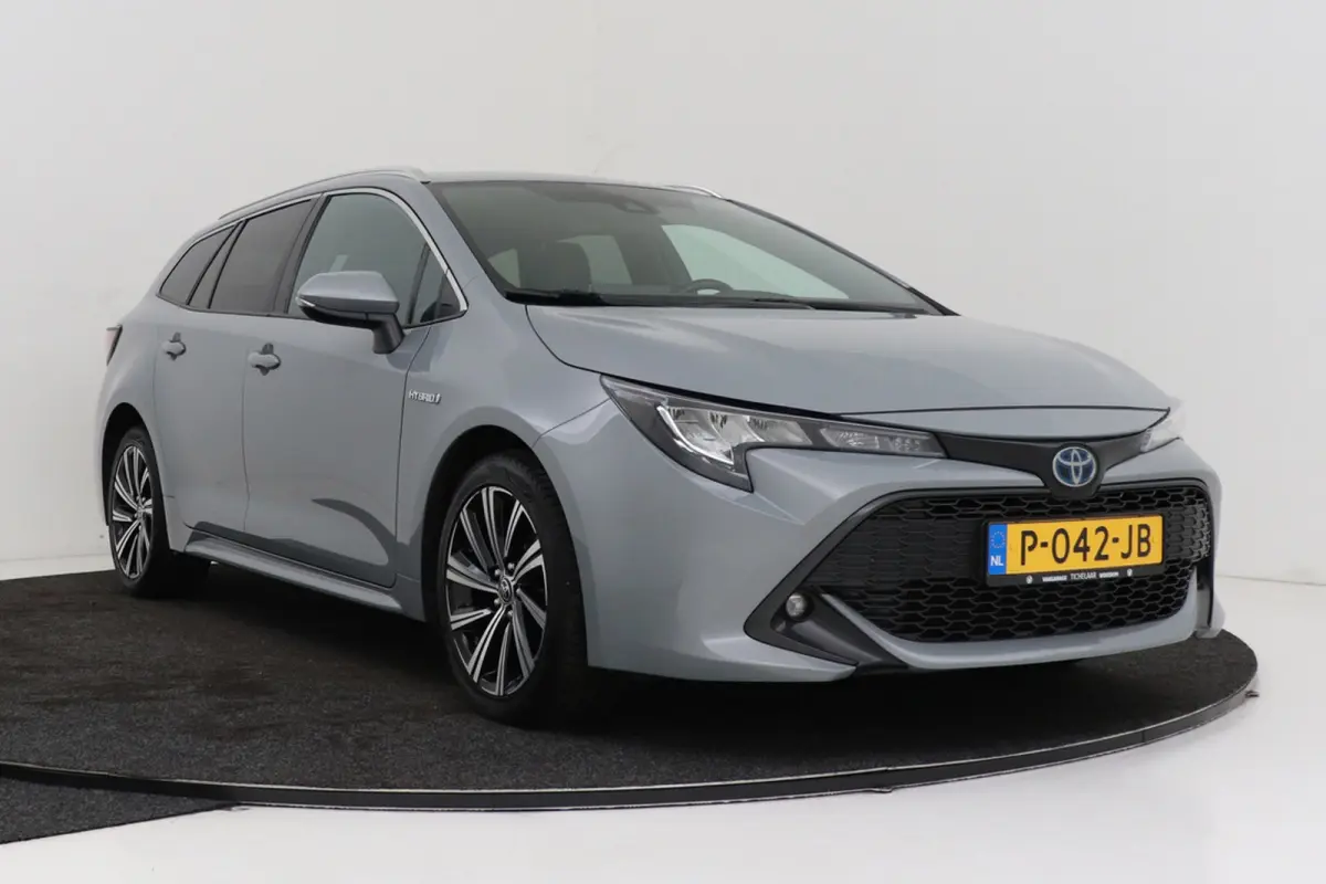 1.8 Hybrid Dynamic | CarPlay | Org. NL | Adapt. Cruise | Stoelverwarming | Camera | Keyless |