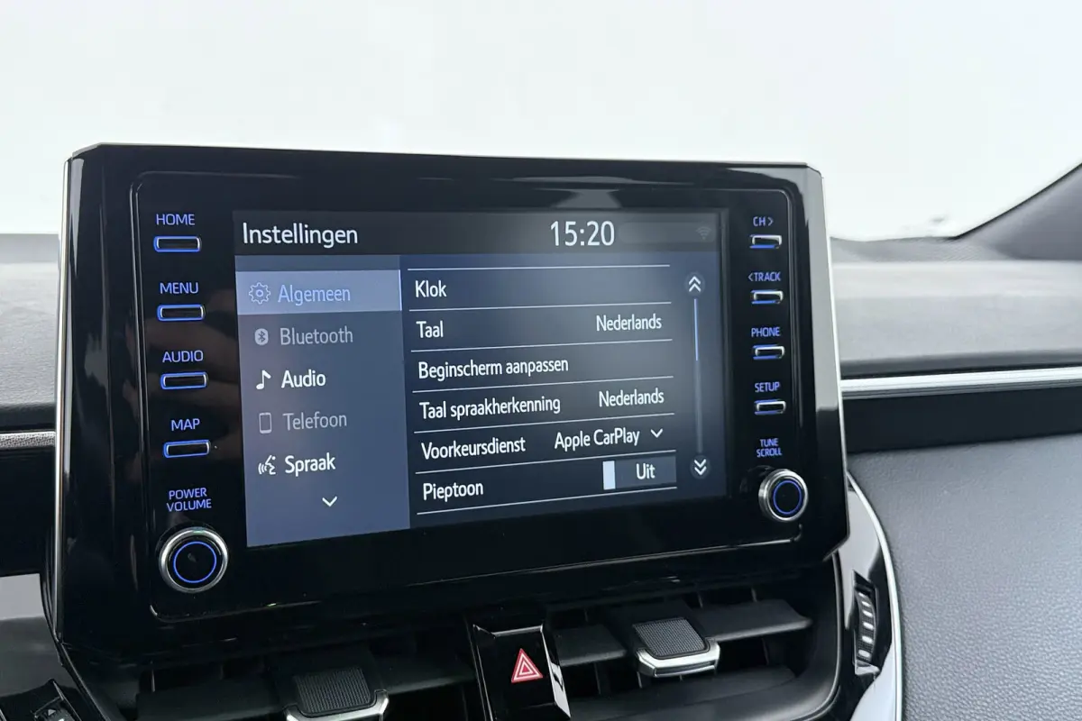 1.8 Hybrid Dynamic | CarPlay | Org. NL | Adapt. Cruise | Stoelverwarming | Camera | Keyless |