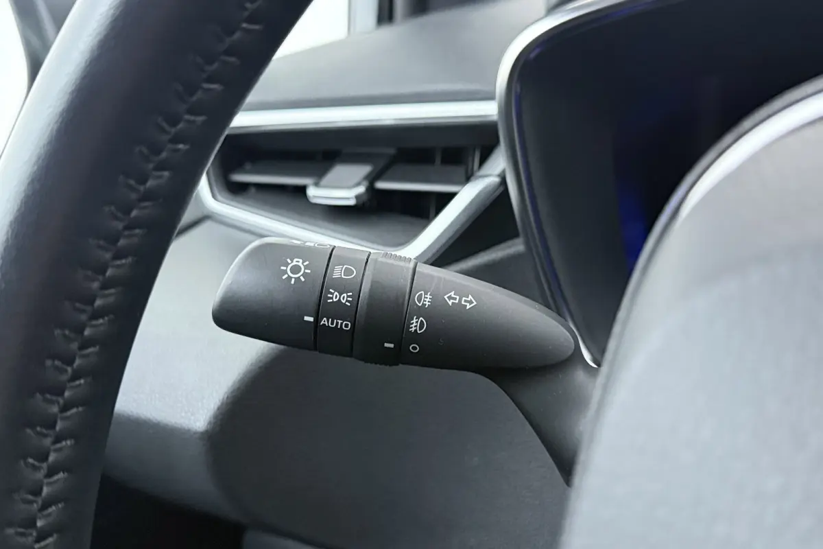 1.8 Hybrid Dynamic | CarPlay | Org. NL | Adapt. Cruise | Stoelverwarming | Camera | Keyless |