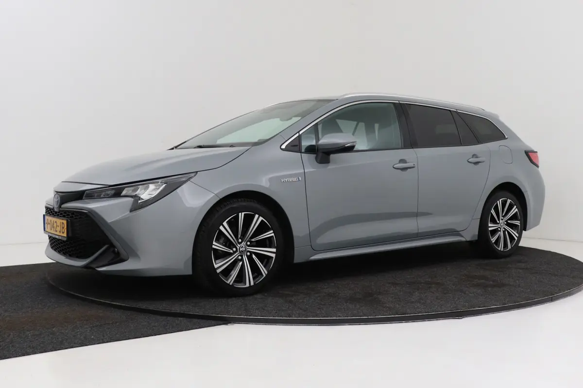 1.8 Hybrid Dynamic | CarPlay | Org. NL | Adapt. Cruise | Stoelverwarming | Camera | Keyless |