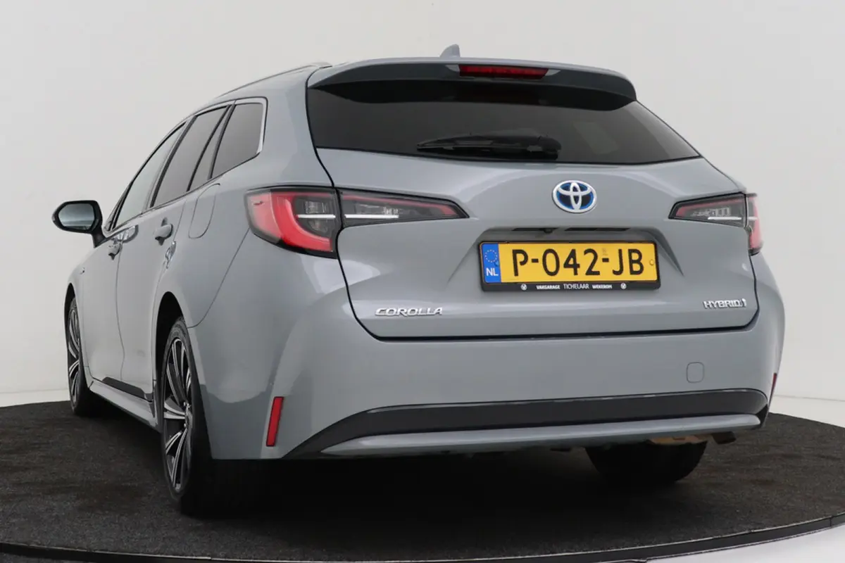 1.8 Hybrid Dynamic | CarPlay | Org. NL | Adapt. Cruise | Stoelverwarming | Camera | Keyless |