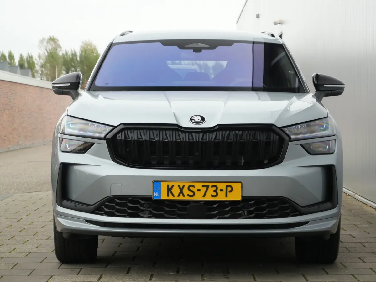 1.5 TSI PHEV Sportline Business 204 Pk Automaat Navi / DAB / Apple Carplay / Stoelverwarming / Camera