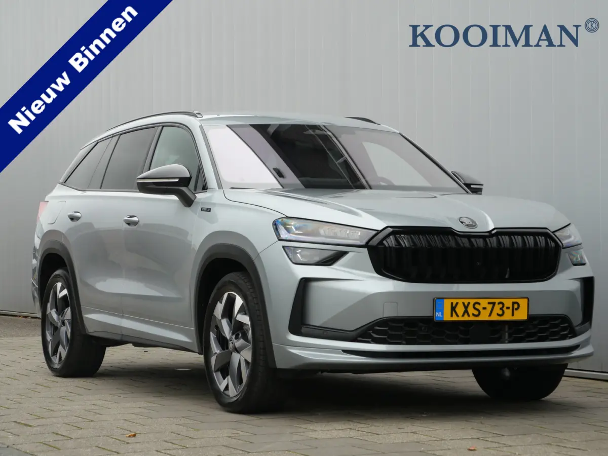 1.5 TSI PHEV Sportline Business 204 Pk Automaat Navi / DAB / Apple Carplay / Stoelverwarming / Camera