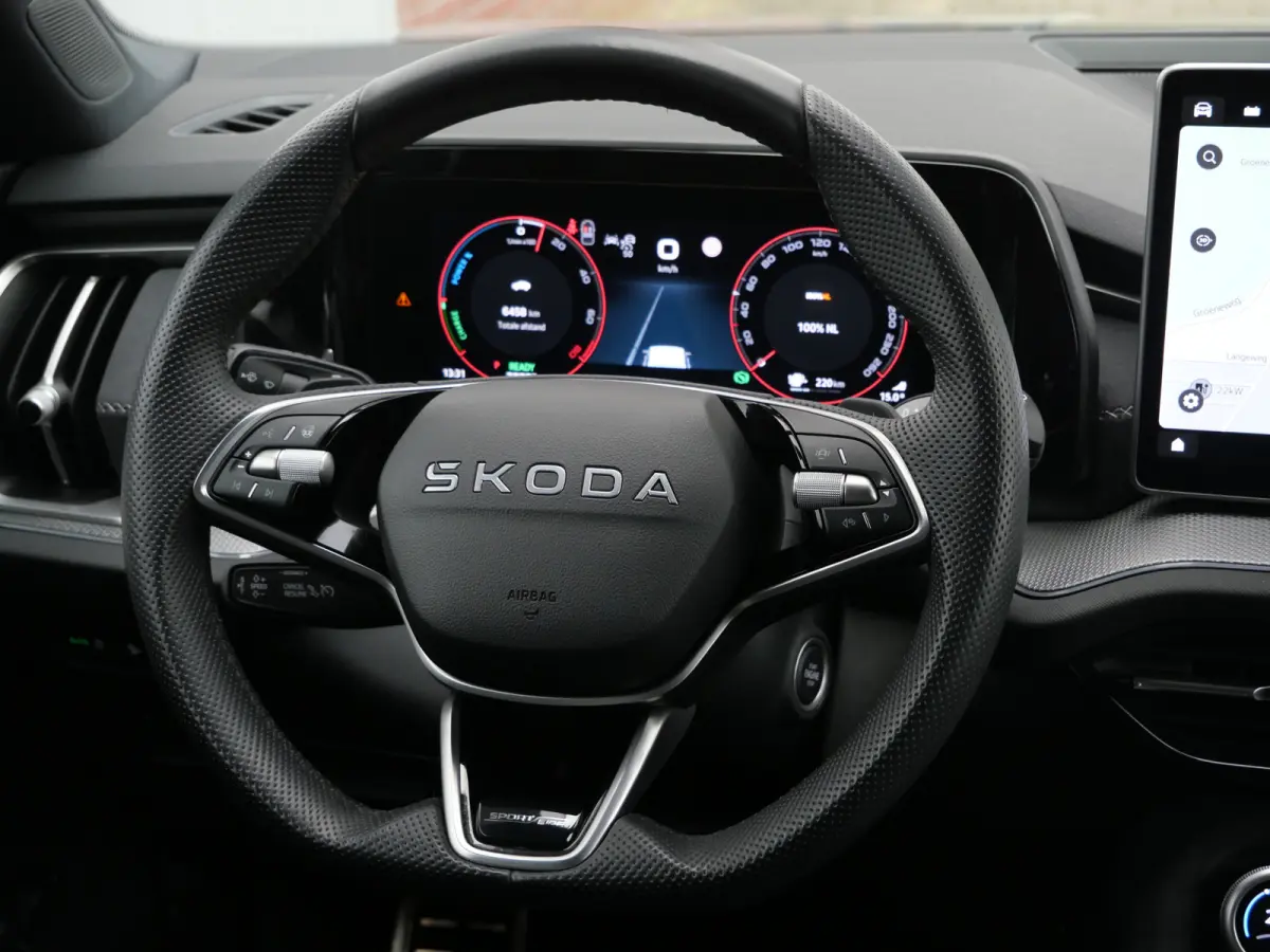 1.5 TSI PHEV Sportline Business 204 Pk Automaat Navi / DAB / Apple Carplay / Stoelverwarming / Camera