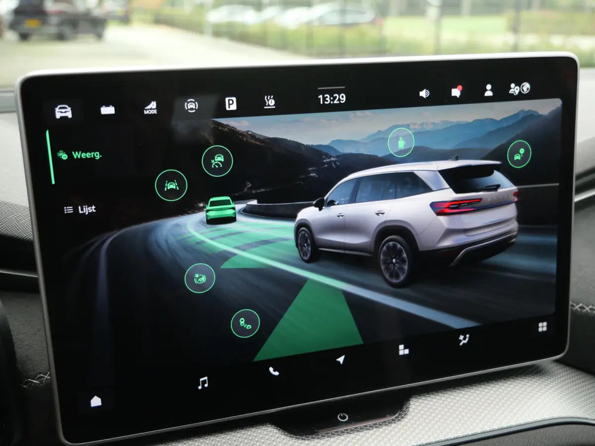 1.5 TSI PHEV Sportline Business 204 Pk Automaat Navi / DAB / Apple Carplay / Stoelverwarming / Camera