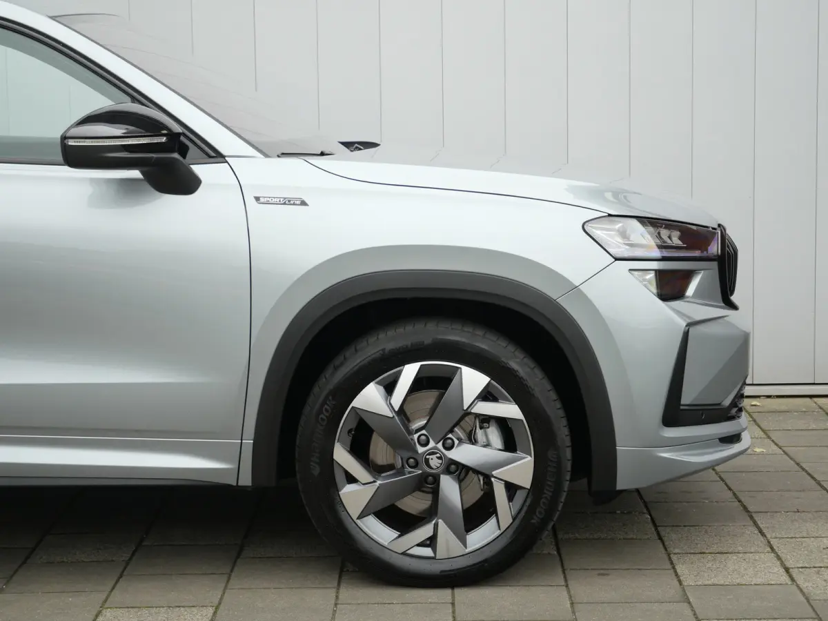 1.5 TSI PHEV Sportline Business 204 Pk Automaat Navi / DAB / Apple Carplay / Stoelverwarming / Camera