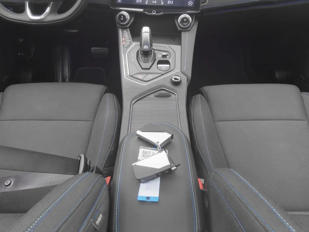 1.5 Plug-in Hybrid | 360° | BLACK | ZWARTE HEMEL | NLD AUTO