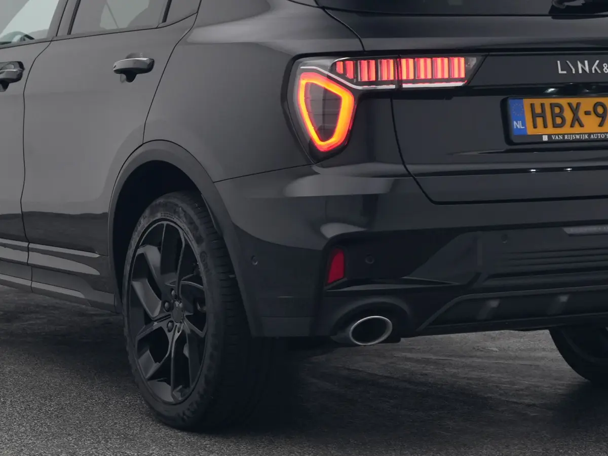 1.5 Plug-in Hybrid | 360° | BLACK | ZWARTE HEMEL | STUURVERWARMING | NLD AUTO