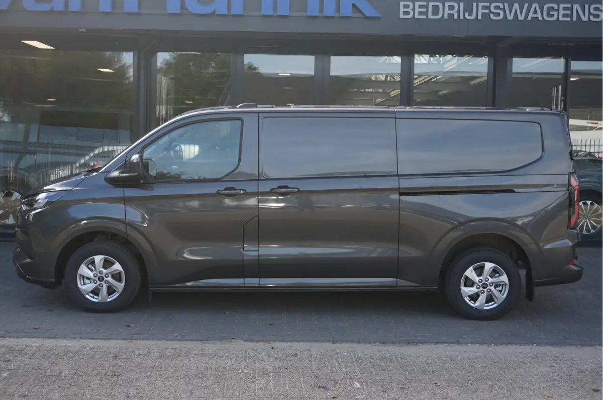 340L 218PK 71KWH AWD Limited Elektrisch AUT BPM VRIJ!! Apple CP/Android A, LED, Trekhaak, 2x Schuifdeur!! NR. EC51