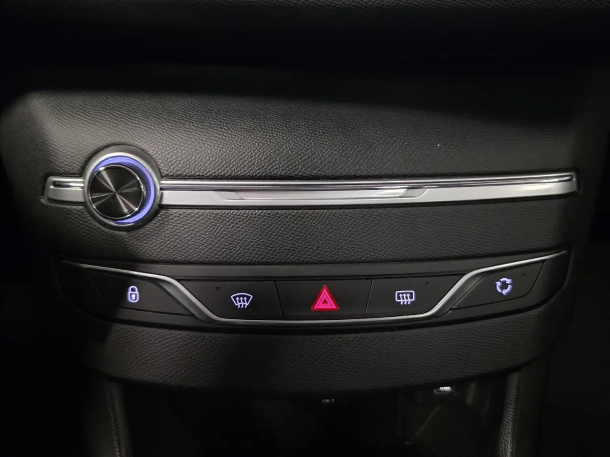 1.2 PureTech Blue Lease Executive | NL-Auto | 100% Onderhouden | Pano |