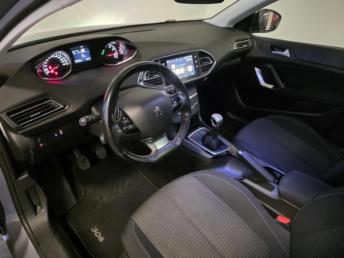 1.2 PureTech Blue Lease Executive | NL-Auto | 100% Onderhouden | Pano |