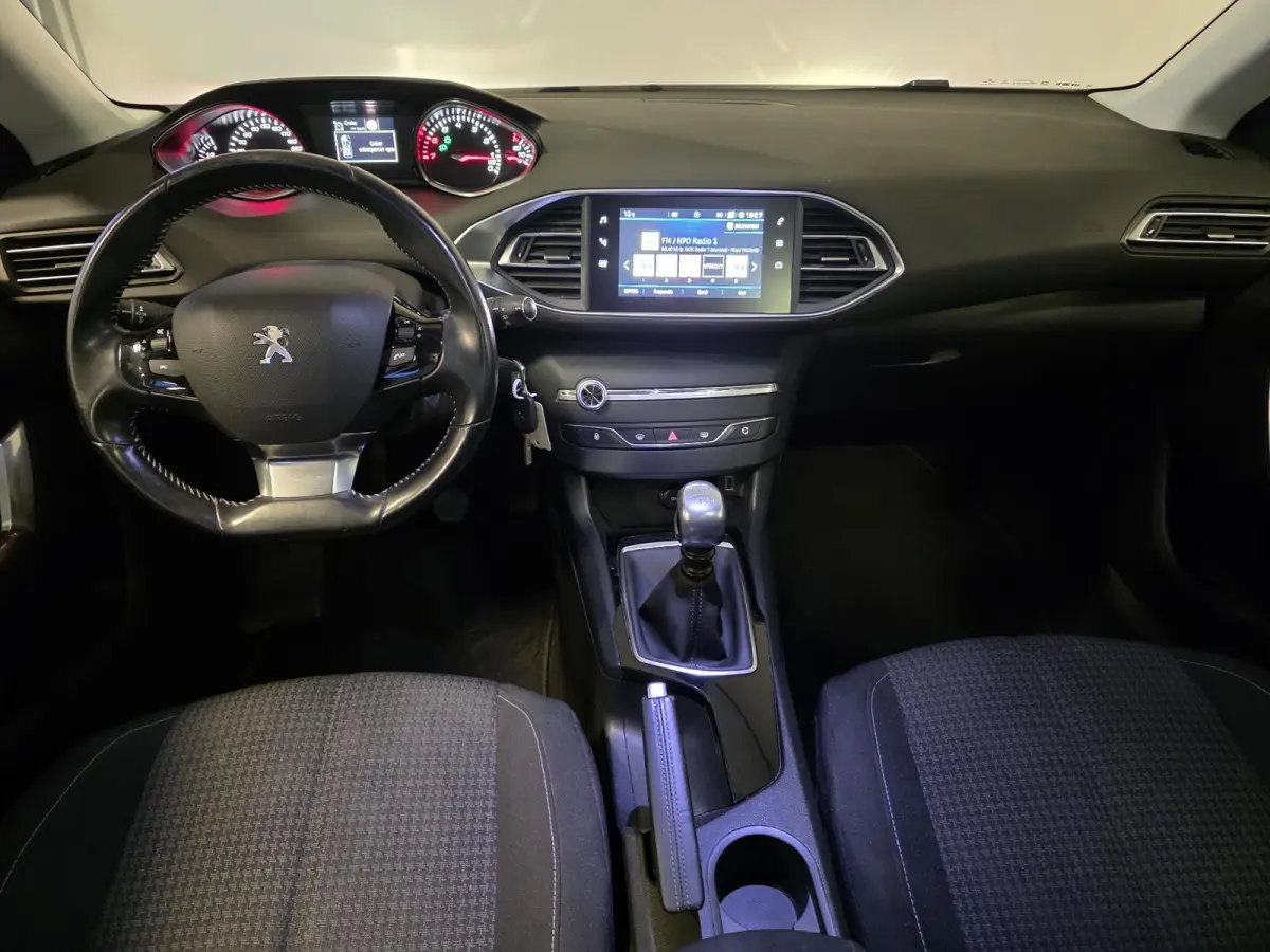 1.2 PureTech Blue Lease Executive | NL-Auto | 100% Onderhouden | Pano |