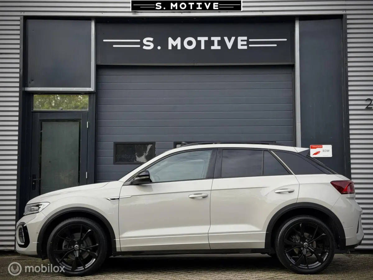 1.5 TSI R-Line|Pano|Beats|Black-Style|IQ Lights|Trekhaak|Camera|Stoelvwr|