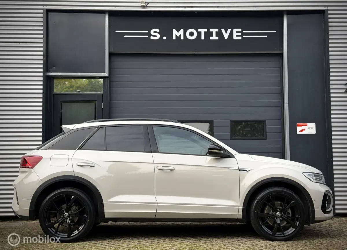 1.5 TSI R-Line|Pano|Beats|Black-Style|IQ Lights|Trekhaak|Camera|Stoelvwr|