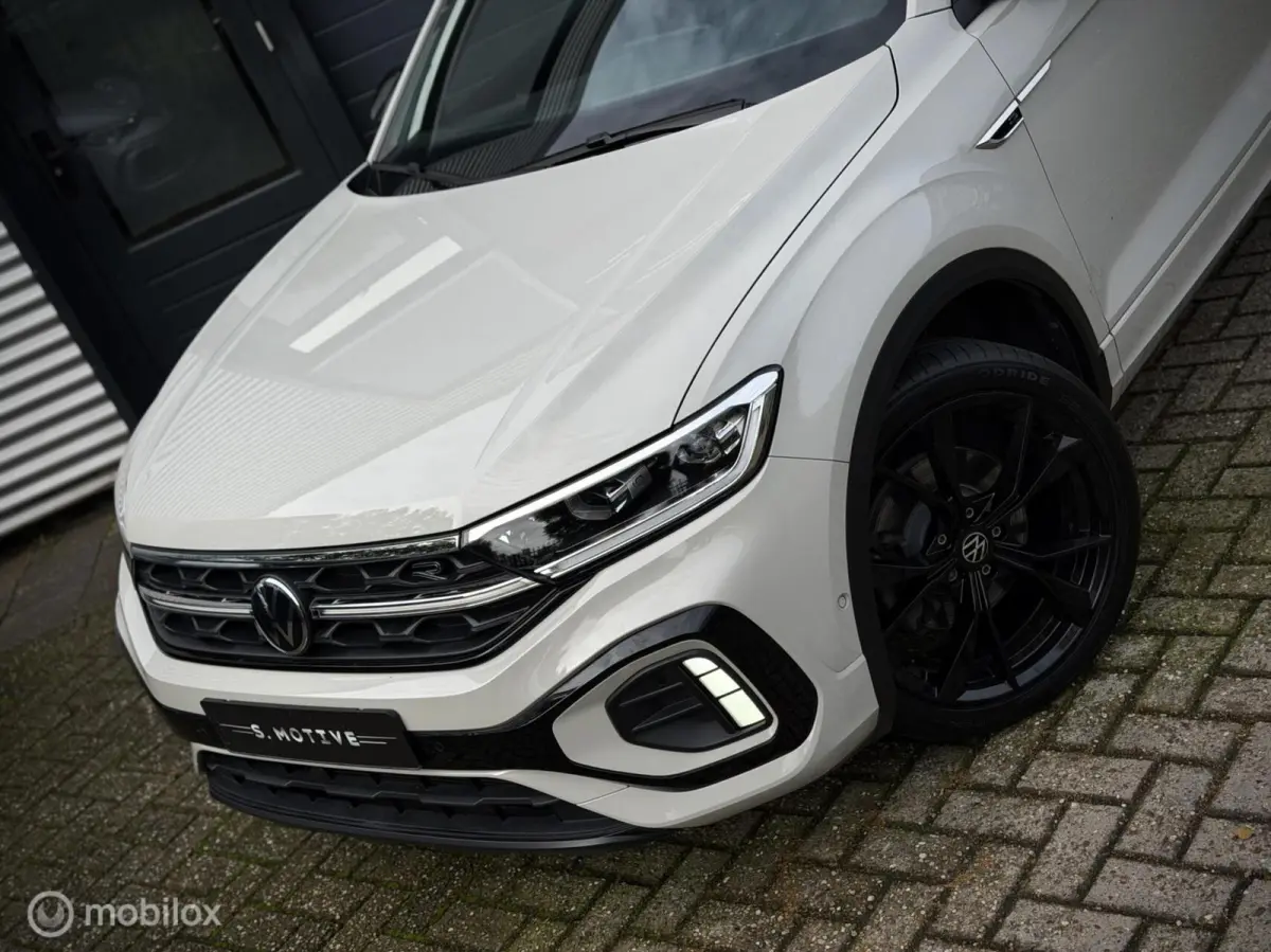 1.5 TSI R-Line|Pano|Beats|Black-Style|IQ Lights|Trekhaak|Camera|Stoelvwr|