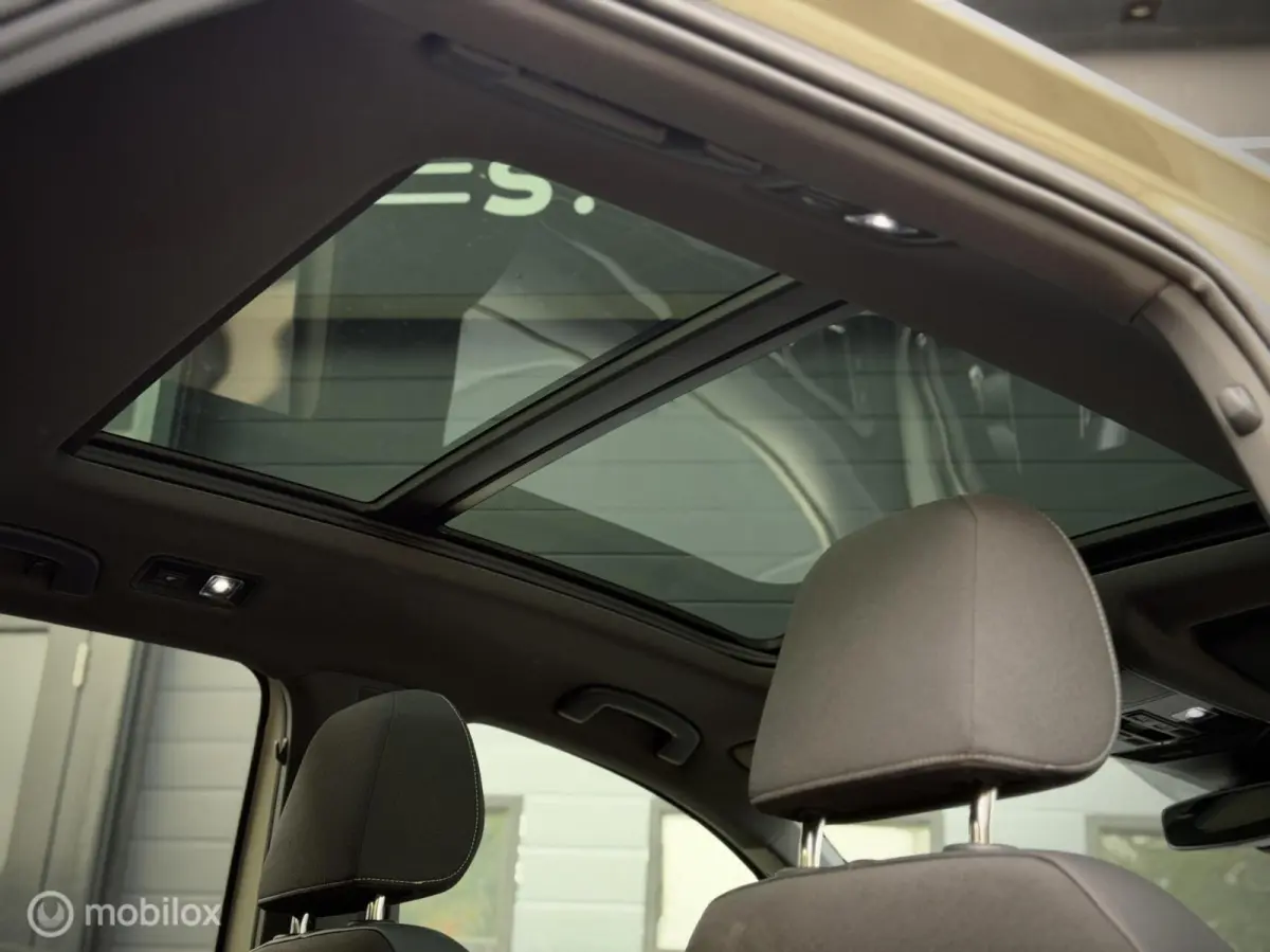 1.5 TSI R-Line|Pano|Beats|Black-Style|IQ Lights|Trekhaak|Camera|Stoelvwr|