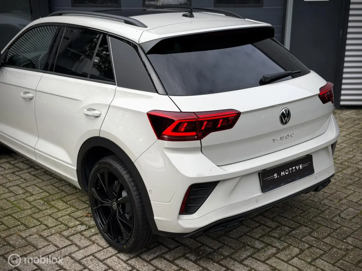 1.5 TSI R-Line|Pano|Beats|Black-Style|IQ Lights|Trekhaak|Camera|Stoelvwr|