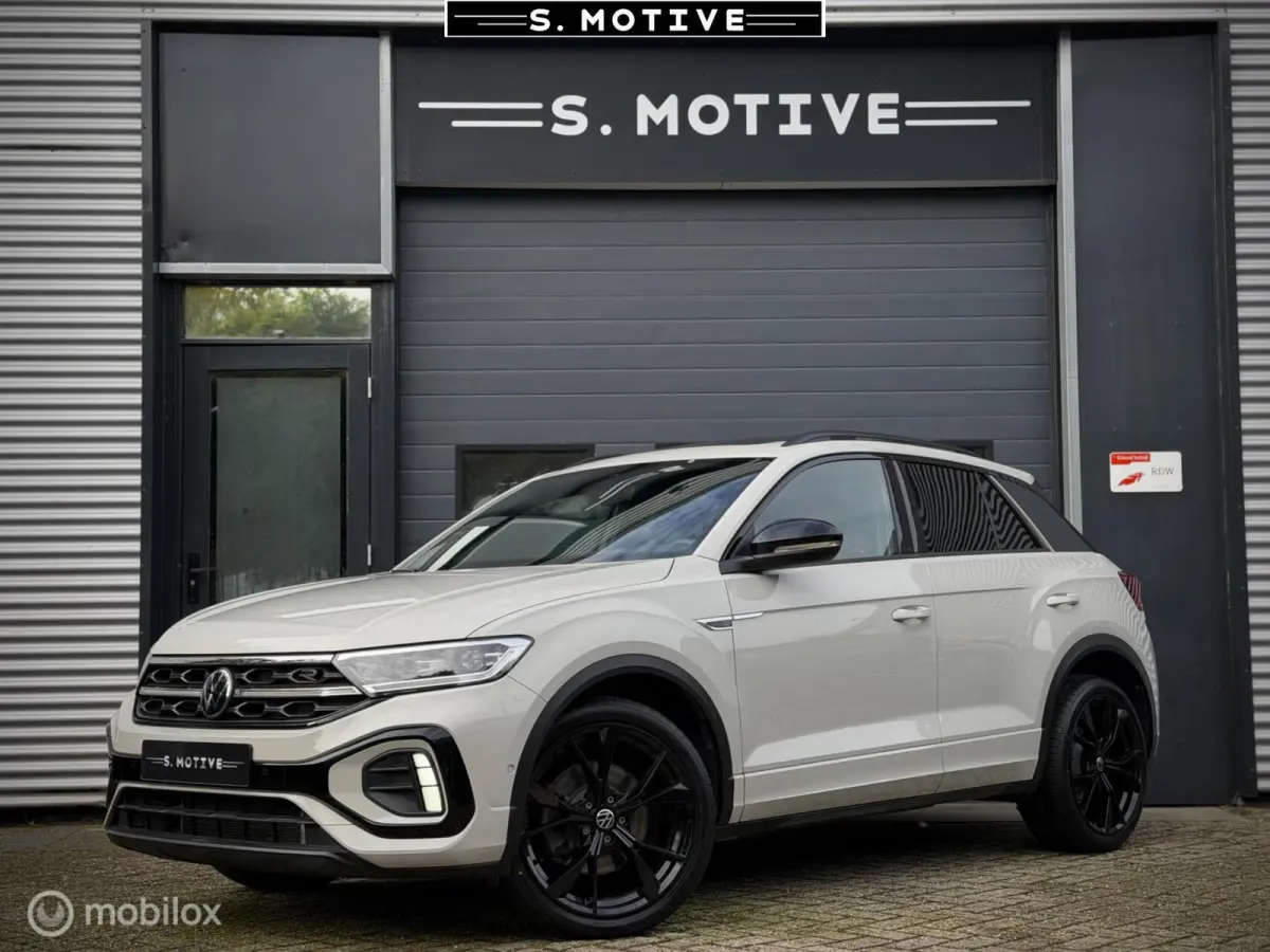 1.5 TSI R-Line|Pano|Beats|Black-Style|IQ Lights|Trekhaak|Camera|Stoelvwr|