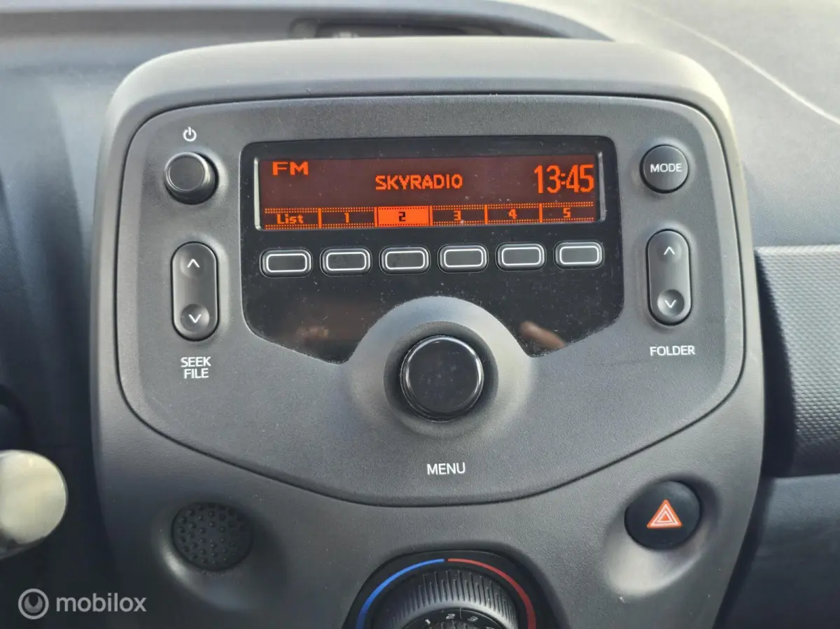 1.0 VVT-i x-now 77000km! Nieuwe banden!