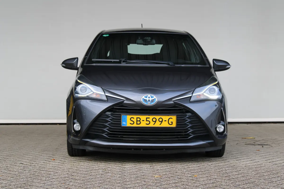 1.5 Hybrid Executive | Achteruitrijcamera | Climate control | Cruise control | Navigatie |