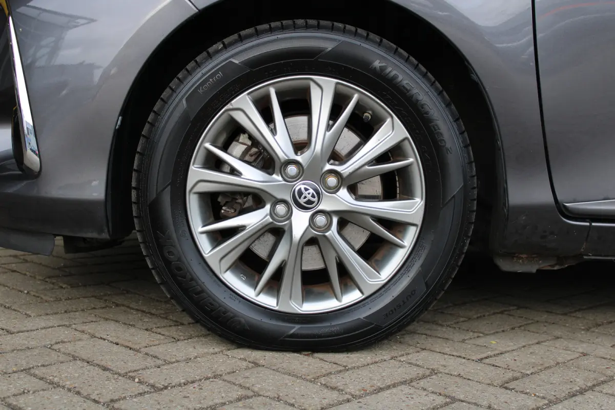 1.5 Hybrid Executive | Achteruitrijcamera | Climate control | Cruise control | Navigatie |