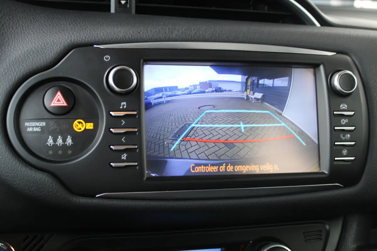 1.5 Hybrid Executive | Achteruitrijcamera | Climate control | Cruise control | Navigatie |