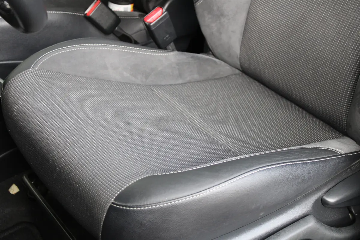 1.5 Hybrid Executive | Achteruitrijcamera | Climate control | Cruise control | Navigatie |