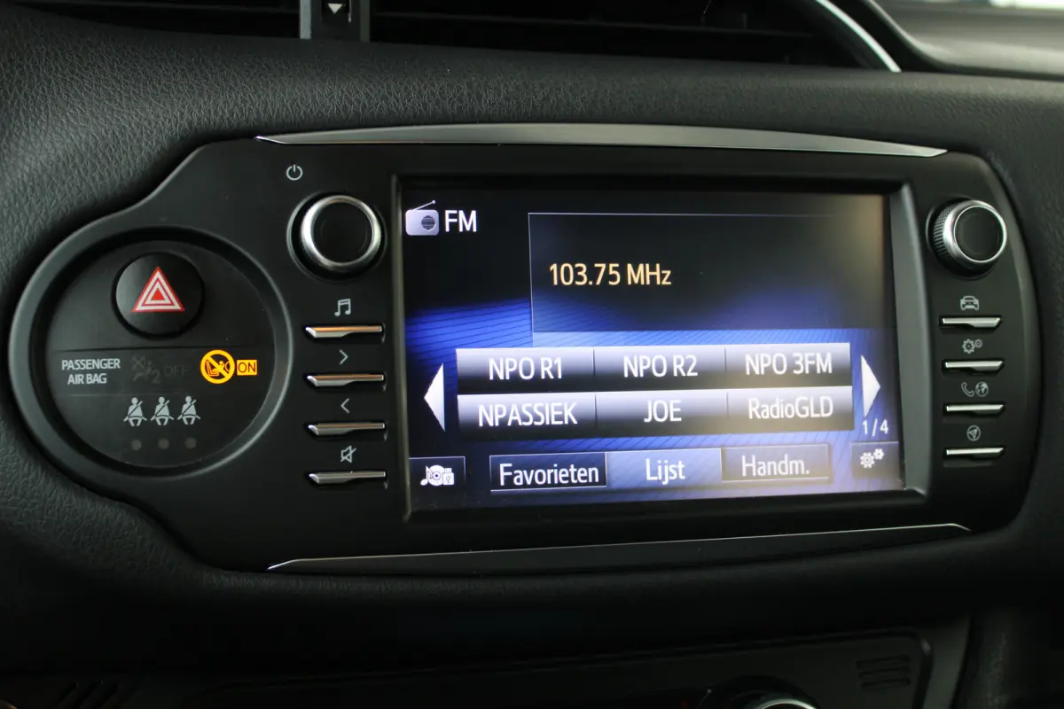 1.5 Hybrid Executive | Achteruitrijcamera | Climate control | Cruise control | Navigatie |