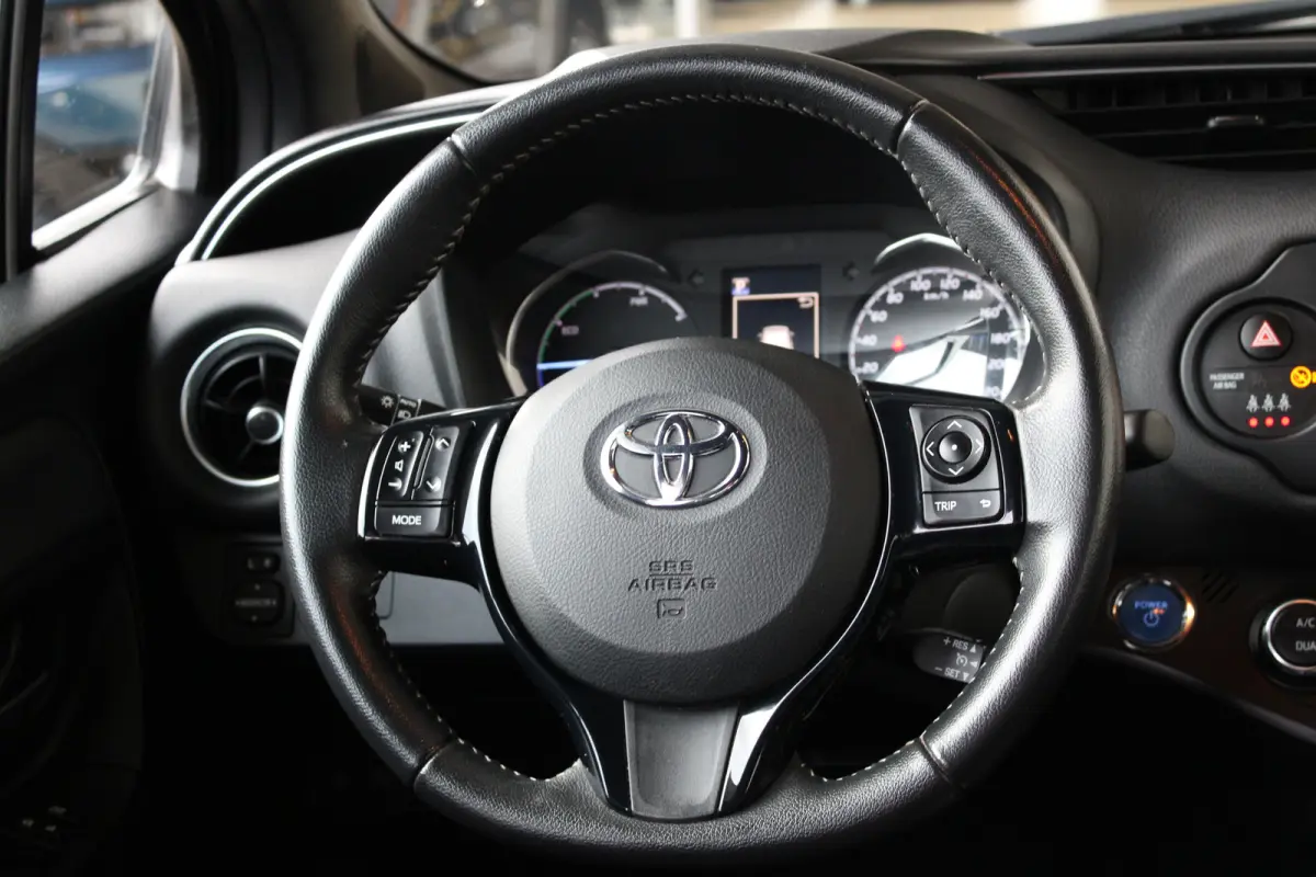 1.5 Hybrid Executive | Achteruitrijcamera | Climate control | Cruise control | Navigatie |