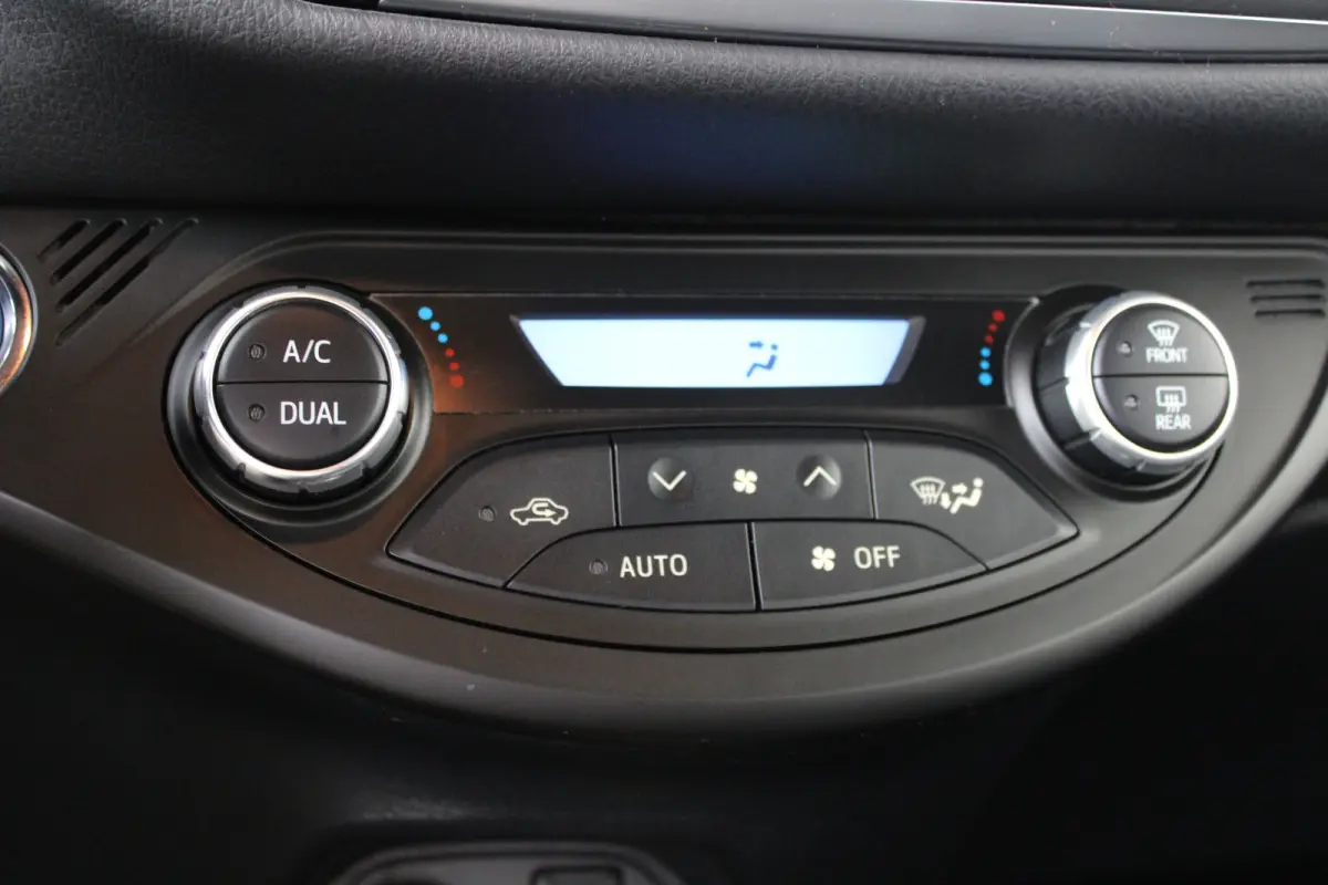 1.5 Hybrid Executive | Achteruitrijcamera | Climate control | Cruise control | Navigatie |