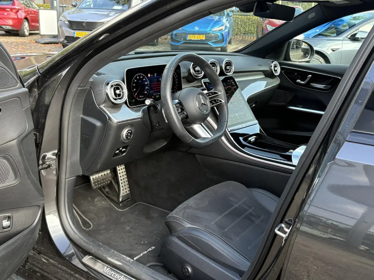 300 e Business Solution AMG ORIG. NL NAP| EERSTE EIGENAAR| PANO| MEMORY STOELEN| 360 CAMERA| STOELVERWARMING| NIGHT PAKKET|