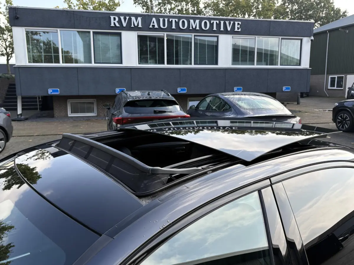 300 e Business Solution AMG ORIG. NL NAP| EERSTE EIGENAAR| PANO| MEMORY STOELEN| 360 CAMERA| STOELVERWARMING| NIGHT PAKKET|