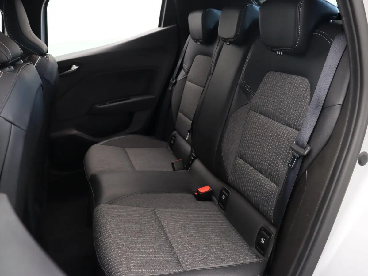TCe 90pk Intens | Climate control | Apple Carplay | Android Auto | Parkeersensoren achter |