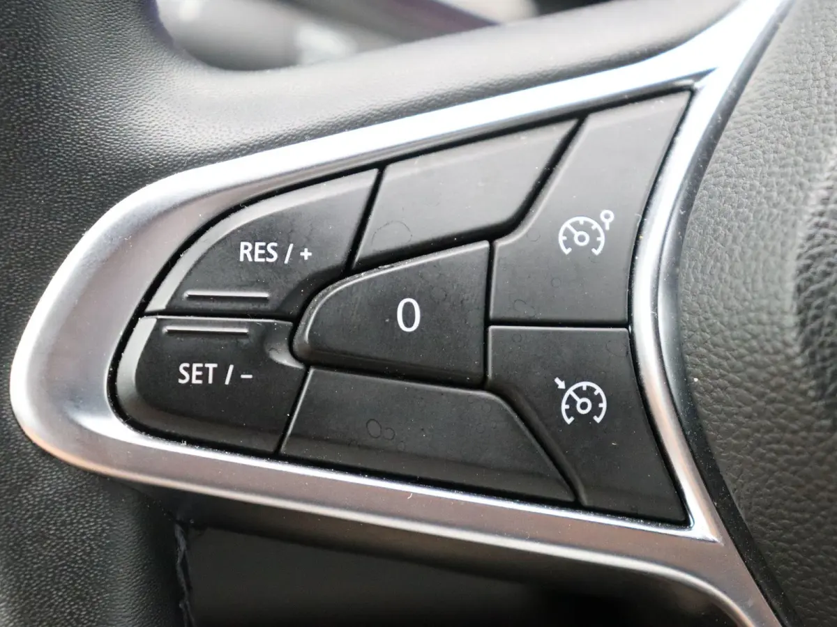 TCe 90pk Intens | Climate control | Apple Carplay | Android Auto | Parkeersensoren achter |