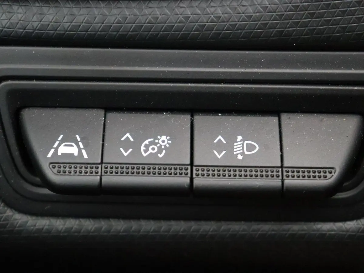 TCe 90pk Intens | Climate control | Apple Carplay | Android Auto | Parkeersensoren achter |