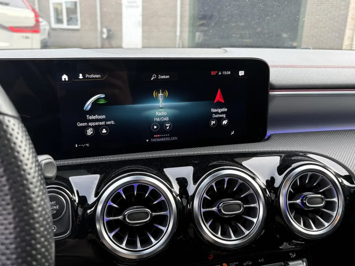 200 Luxury Line STOELVERWARMING | PANORAMADAK | APPLE CARPLAY / ANDROID AUTO | CRUISE CONTROL | ACHTERUITRIJ CAMERA |