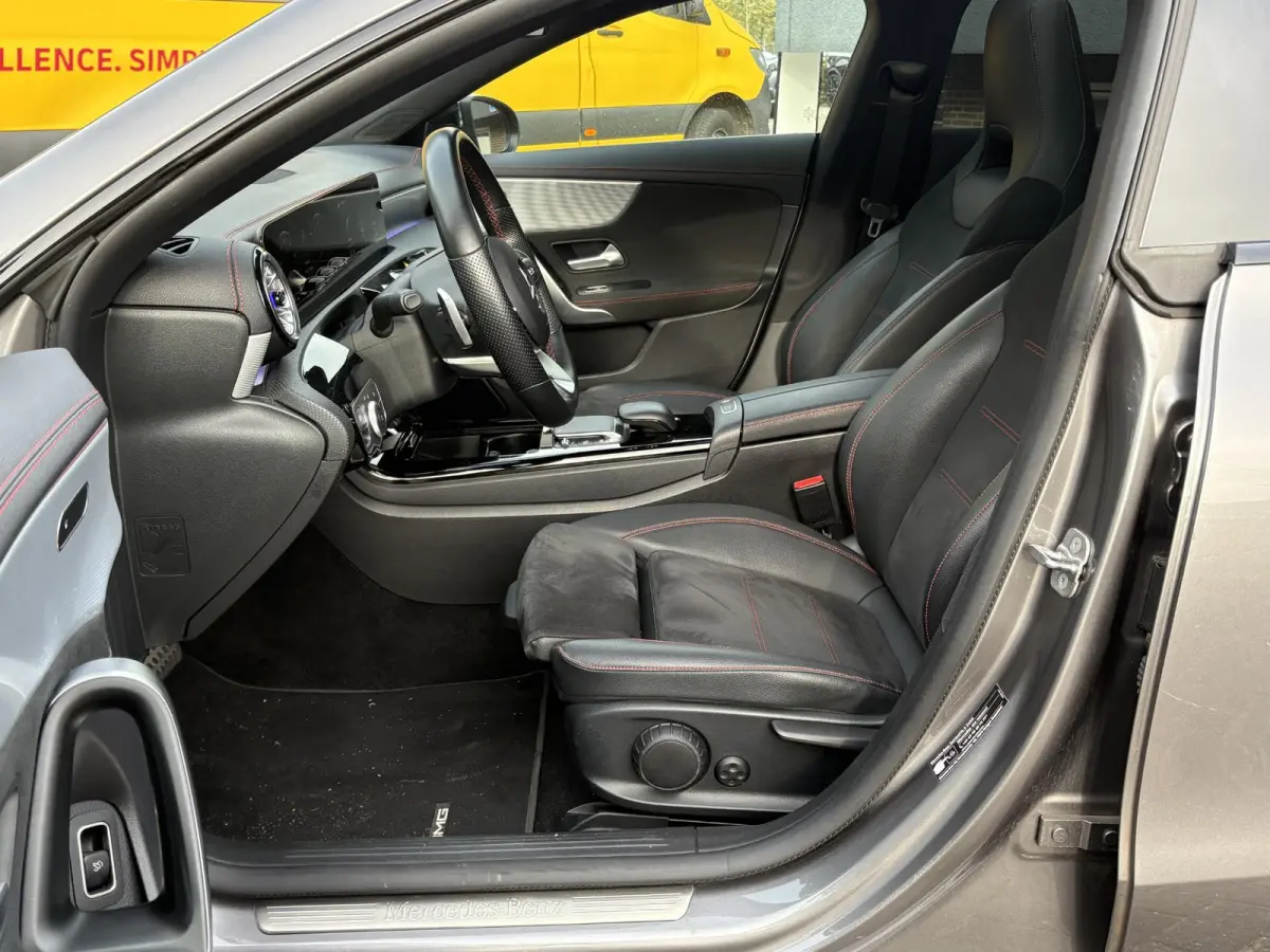 200 Luxury Line STOELVERWARMING | PANORAMADAK | APPLE CARPLAY / ANDROID AUTO | CRUISE CONTROL | ACHTERUITRIJ CAMERA |